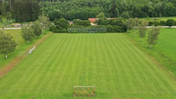 Trainingsplatz Autobahn Rohrdorf - SOCCATOURS